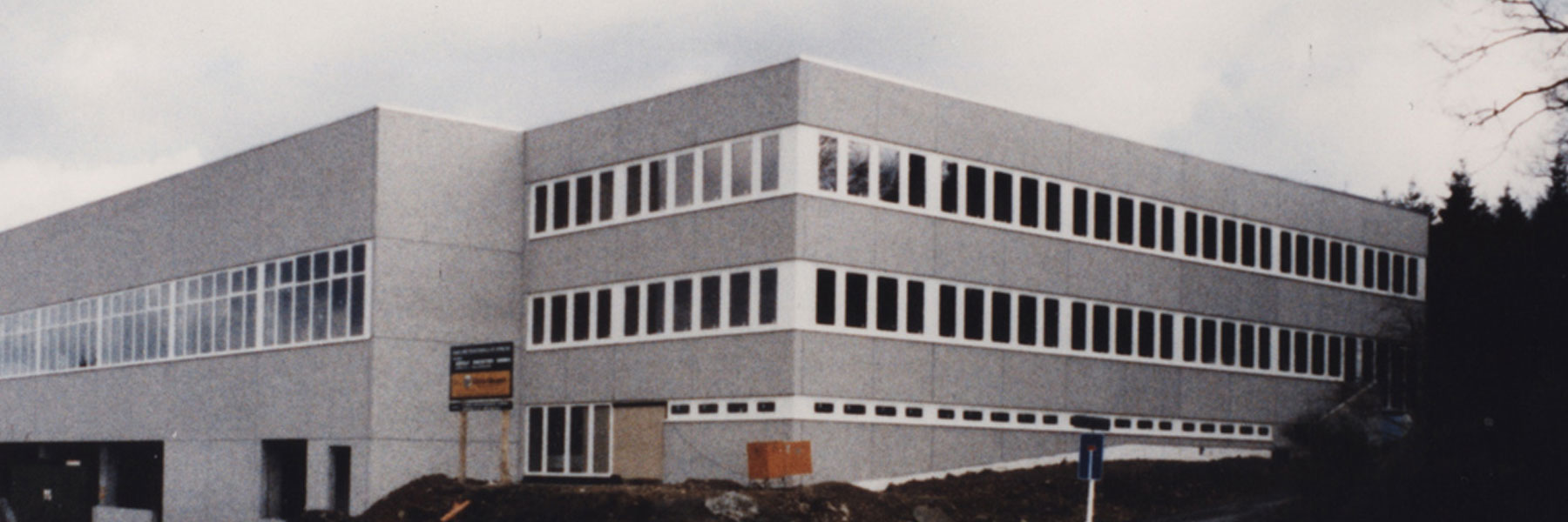 SEUSTER_Historie_1989 SEUSTER_Historie_1989